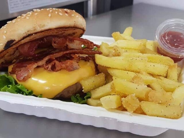 Burger Shack Isabela 4